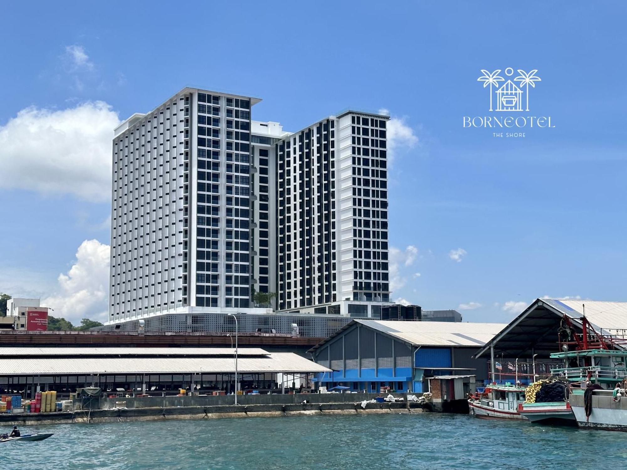 Borneotel The Shore Kk By Chg Kota Kinabalu Exteriör bild